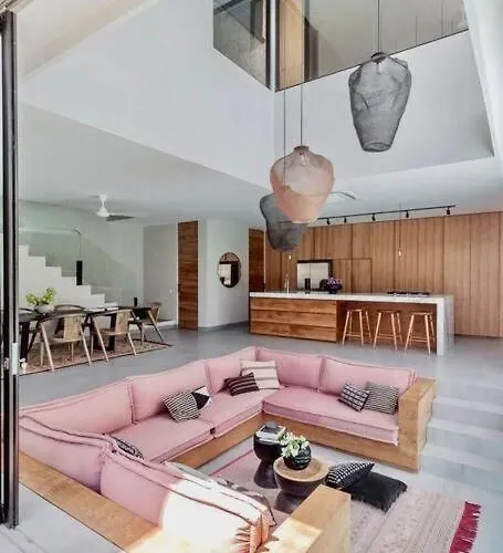 Luxury 5br - Walk To Pererenan فيلة